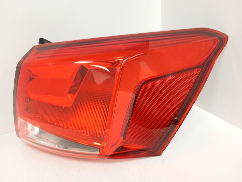 Recambio de piloto trasero derecho para seat arona (kj7, kjp) 1.0 tsi referencia OEM IAM 6F9945096B RE28960001 