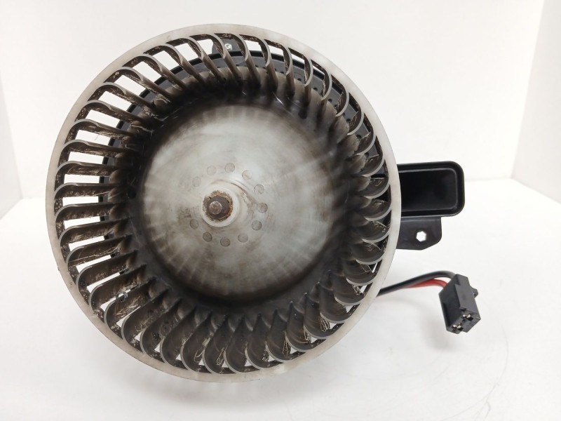 Recambio de motor calefaccion para seat arona (kj7, kjp) 1.0 tsi referencia OEM IAM 2Q1820021 GT860003 