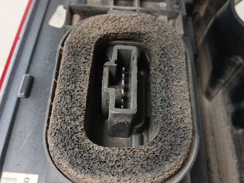 Recambio de piloto trasero derecho para peugeot partner tepee 1.6 hdi / bluehdi 75 referencia OEM IAM 0283632172  