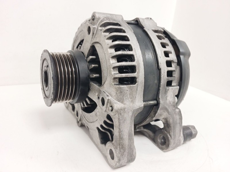 Recambio de alternador para ford focus ii (da_, hcp, dp) 1.6 tdci referencia OEM IAM LRA02815  