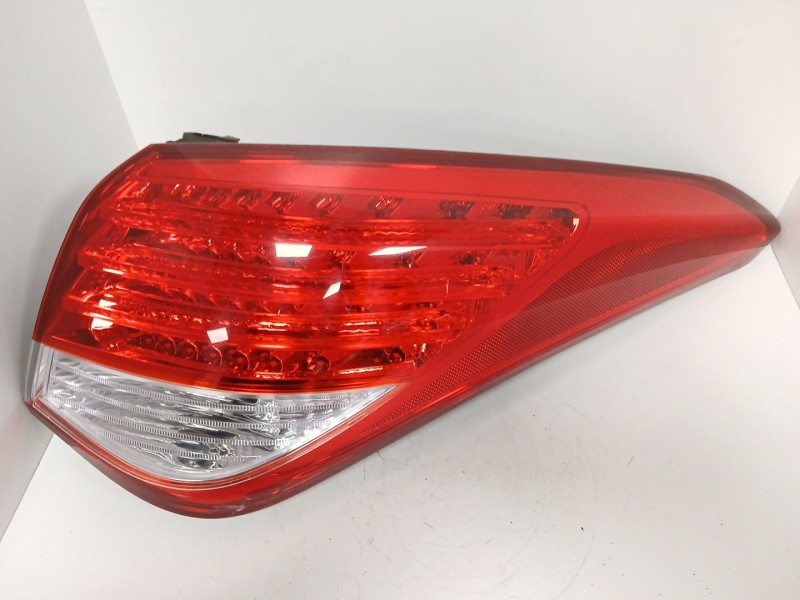 Recambio de piloto trasero derecho para hyundai i40 i (vf) 1.7 crdi referencia OEM IAM   