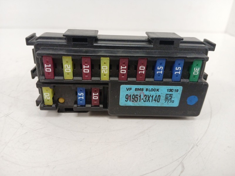 Recambio de caja reles / fusibles para hyundai i40 i (vf) 1.7 crdi referencia OEM IAM 919513X140  
