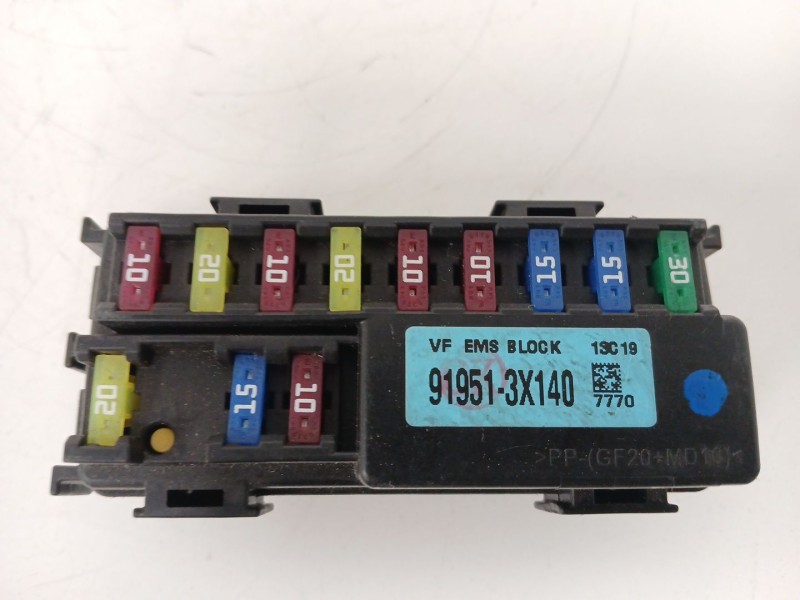 Recambio de caja reles / fusibles para hyundai i40 i (vf) 1.7 crdi referencia OEM IAM 919513X140  