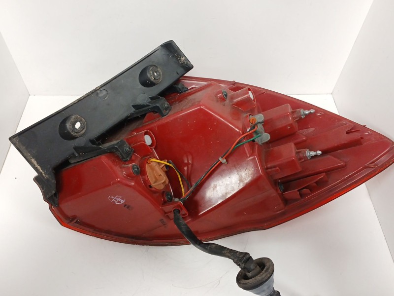 Recambio de piloto trasero izquierdo para kia cee´d (jd) 1.6 crdi 110 referencia OEM IAM   