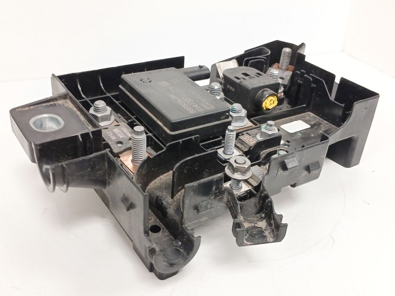 Recambio de caja reles / fusibles para volvo xc40 (536) d4 awd referencia OEM IAM 32200334  