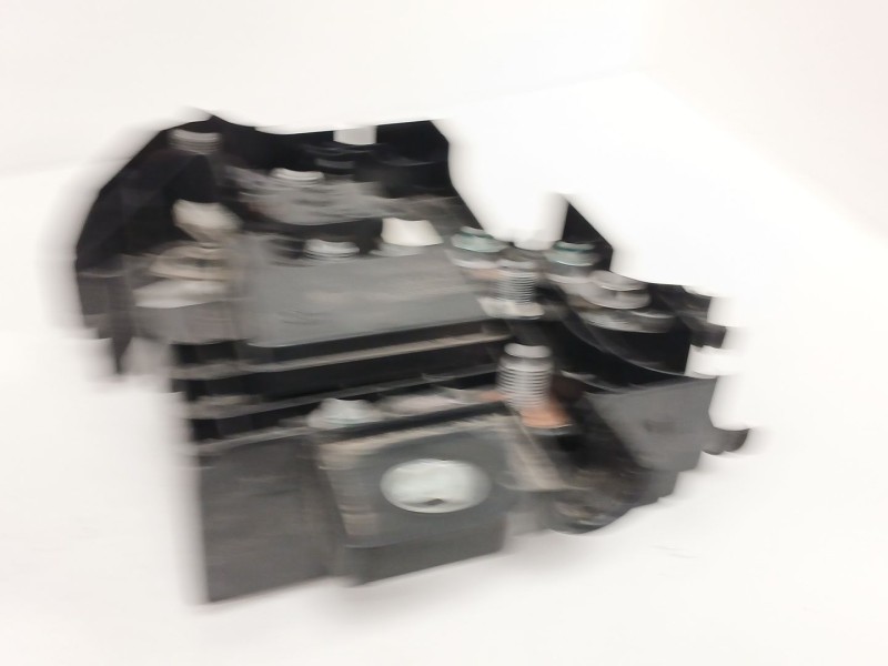 Recambio de caja reles / fusibles para volvo xc40 (536) d4 awd referencia OEM IAM 32200334  