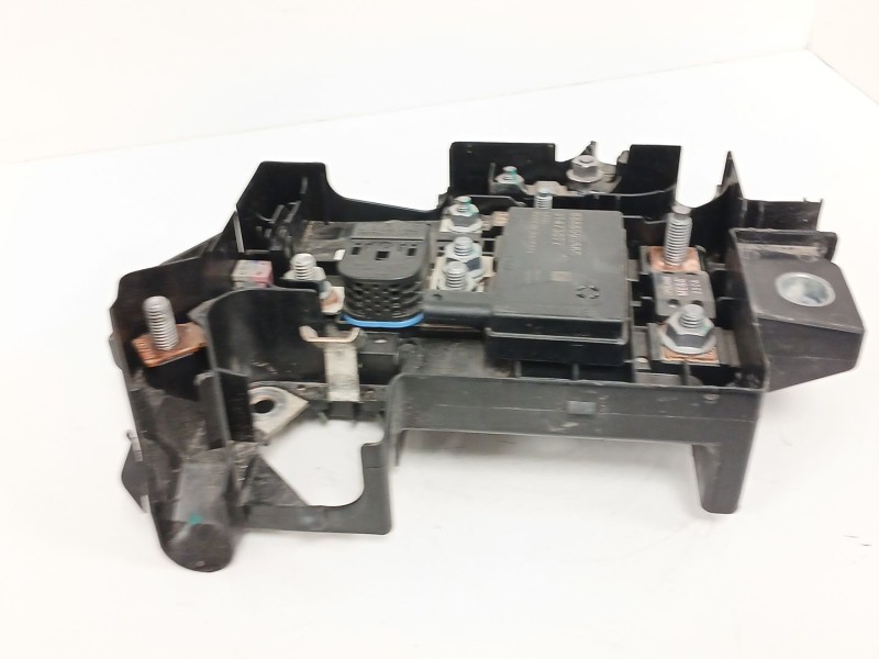 Recambio de caja reles / fusibles para volvo xc40 (536) d4 awd referencia OEM IAM 32200334  