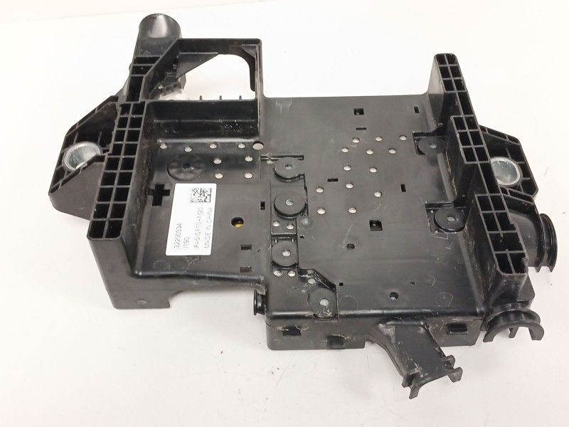 Recambio de caja reles / fusibles para volvo xc40 (536) d4 awd referencia OEM IAM 32200334  