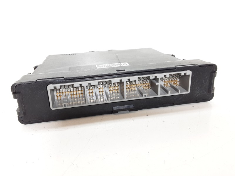 Recambio de modulo confort para toyota yaris active hybrid referencia OEM IAM 896810D051 MB2850002150 