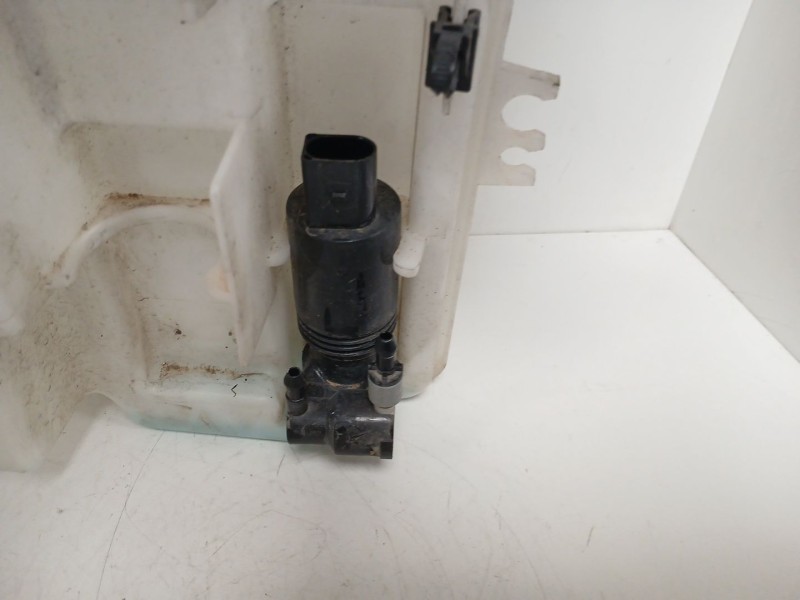 Recambio de deposito limpia para volvo xc40 (536) d4 awd referencia OEM IAM 32274693 32274694 