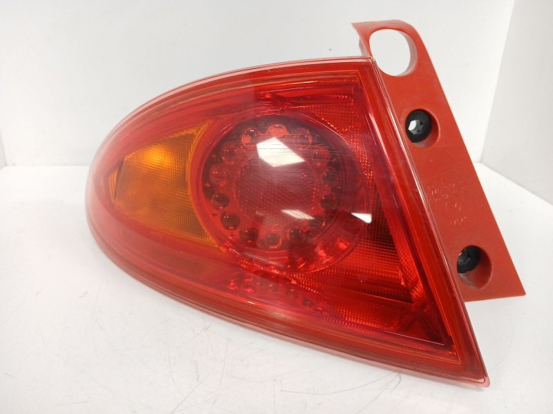 Recambio de piloto trasero izquierdo para seat leon (1p1) 2.0 tdi referencia OEM IAM   