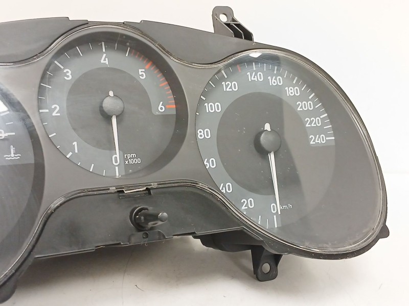 Recambio de cuadro instrumentos para seat leon (1p1) 2.0 tdi referencia OEM IAM 1P0920823F  