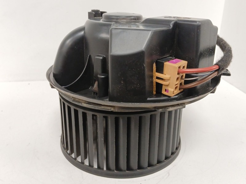 Recambio de motor calefaccion para seat leon (1p1) 2.0 tdi referencia OEM IAM 1K1820015C  