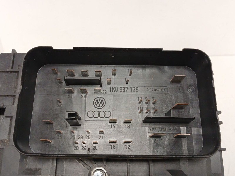 Recambio de caja reles / fusibles para seat leon (1p1) 2.0 tdi referencia OEM IAM 1K0937125  