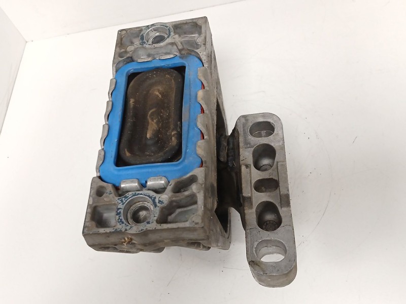 Recambio de soporte motor derecho para seat leon (1p1) 2.0 tdi referencia OEM IAM   