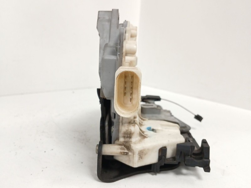 Recambio de cerradura puerta delantera izquierda para seat leon (1p1) 2.0 tdi referencia OEM IAM 1P1837015  