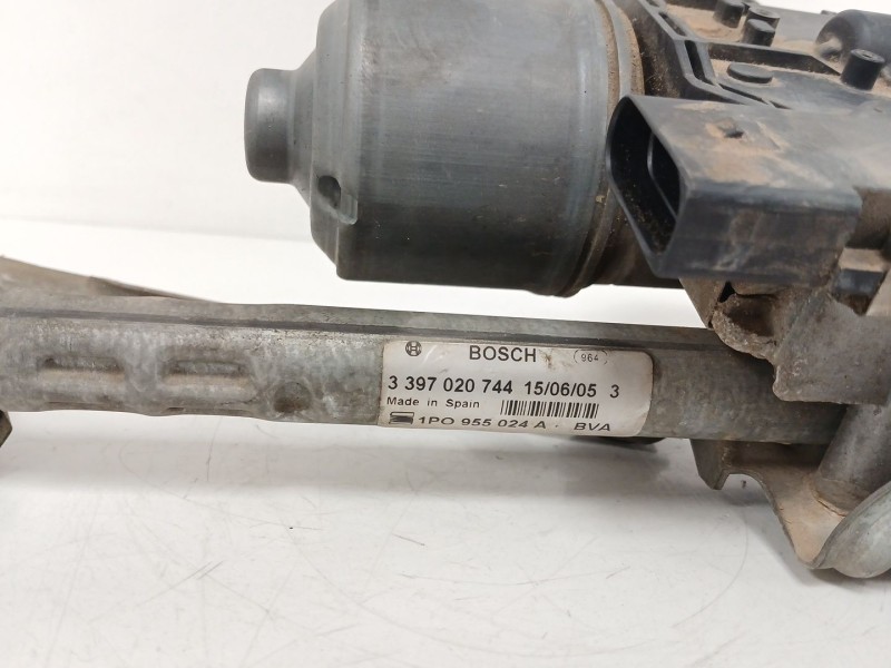 Recambio de motor limpia delantero para seat leon (1p1) 2.0 tdi referencia OEM IAM 1P0955120 0390241921 