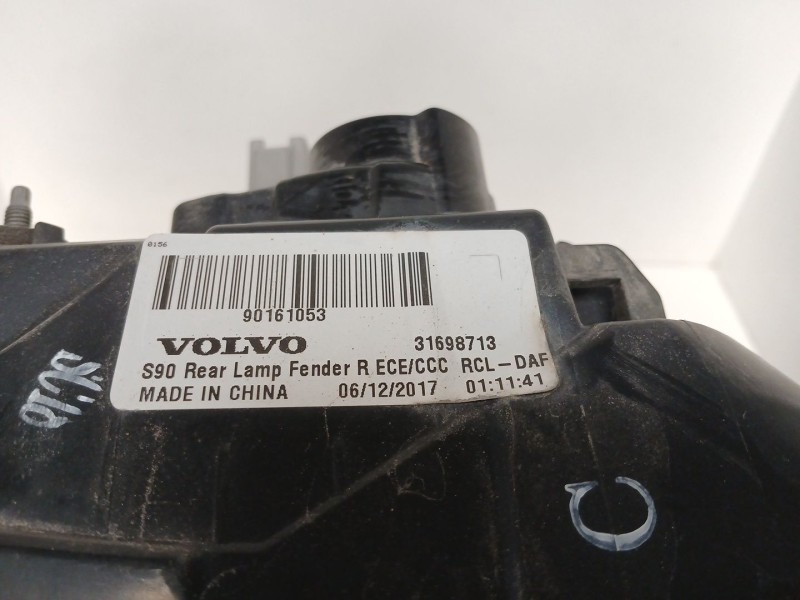 Recambio de piloto trasero derecho para volvo s90 ii (234) d4 referencia OEM IAM 31698713  