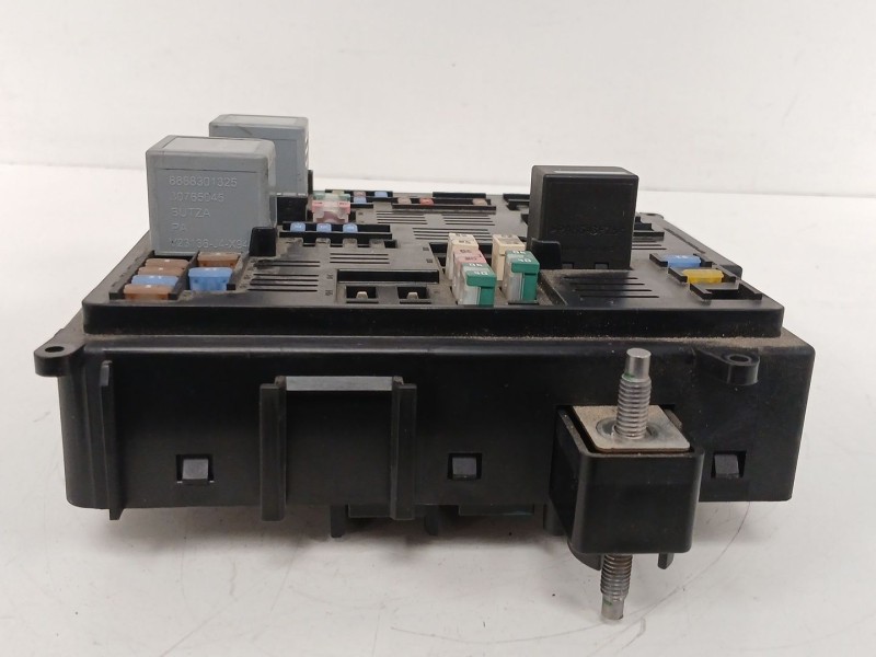 Recambio de caja reles / fusibles para volvo s90 ii (234) d4 referencia OEM IAM 31473772  