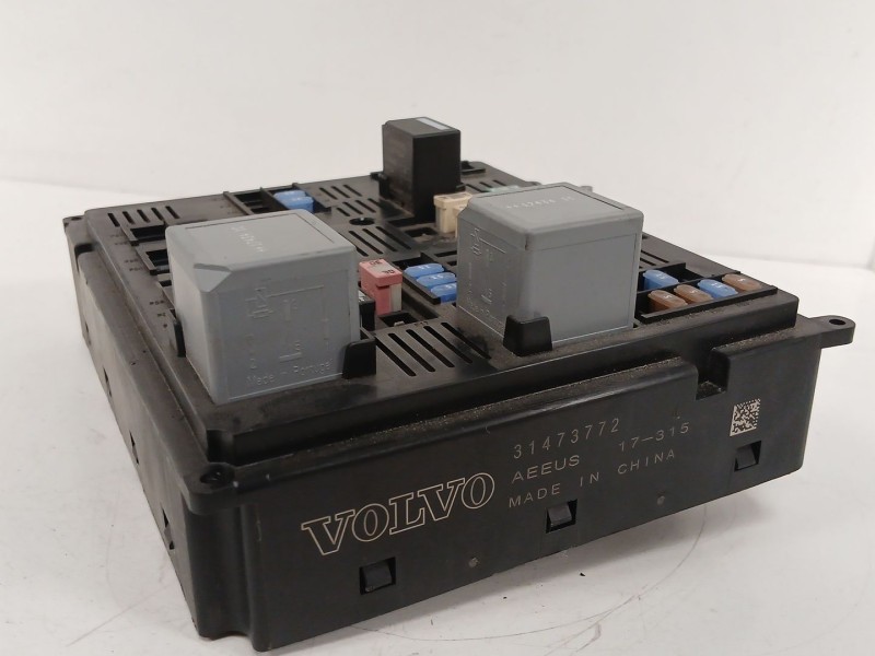 Recambio de caja reles / fusibles para volvo s90 ii (234) d4 referencia OEM IAM 31473772  