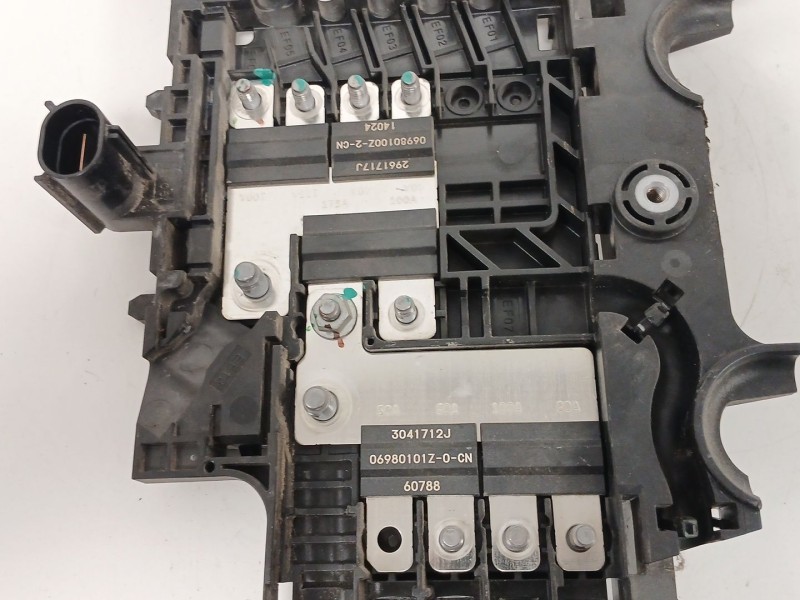 Recambio de caja reles / fusibles para volvo s90 ii (234) d4 referencia OEM IAM   