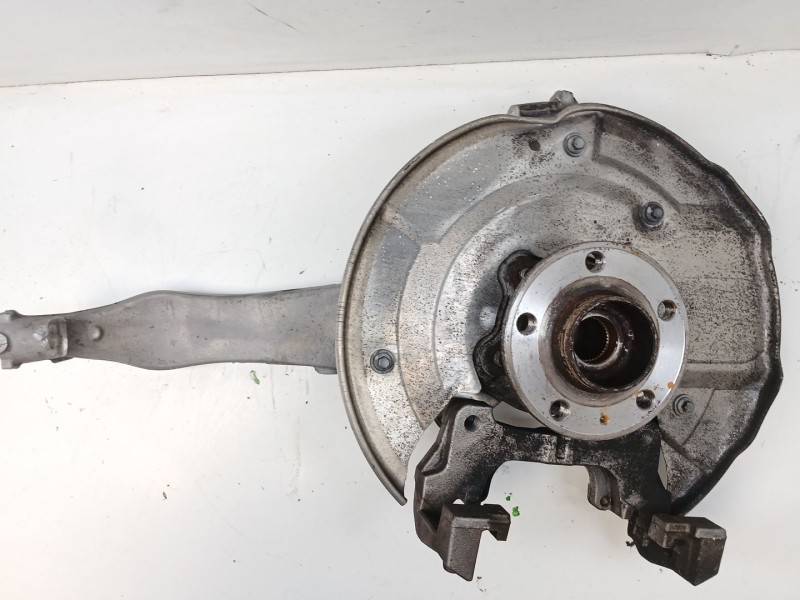 Recambio de mangueta delantera izquierda para volvo s90 ii (234) d4 referencia OEM IAM 31682225  