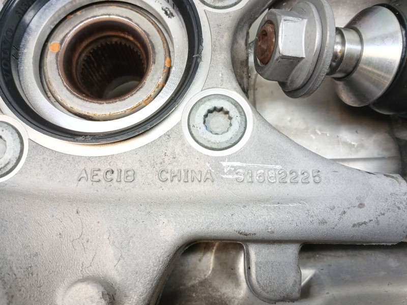 Recambio de mangueta delantera izquierda para volvo s90 ii (234) d4 referencia OEM IAM 31682225 31362687 LH3KN065