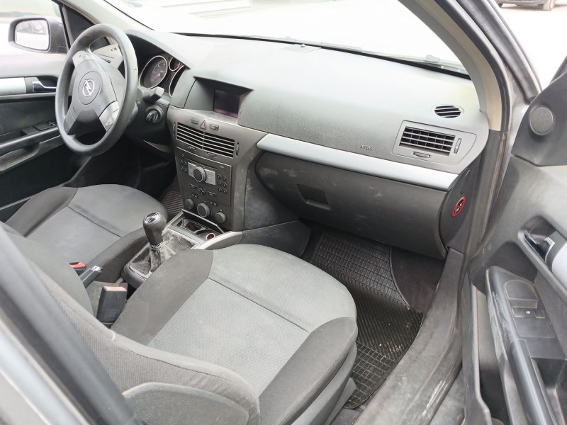 opel astra h (a04) del año 2005