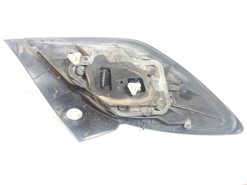 Recambio de piloto trasero derecho para opel astra gtc cosmo referencia OEM IAM 24451834  