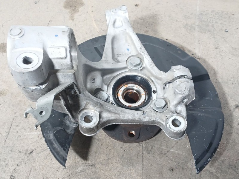 Recambio de mangueta delantera derecha para volvo xc40 (536) d4 awd referencia OEM IAM 32221857  