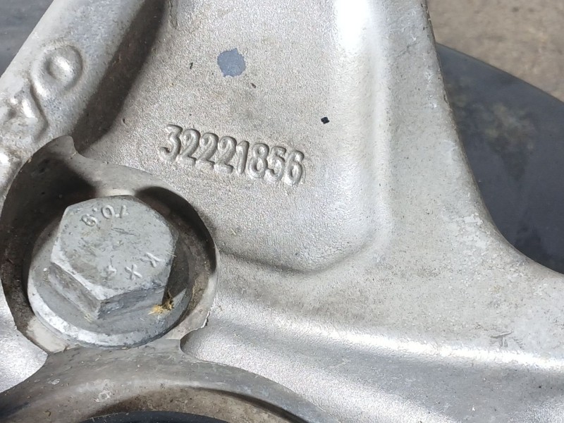 Recambio de mangueta delantera izquierda para volvo xc40 (536) d4 awd referencia OEM IAM 32221856 P32221856 