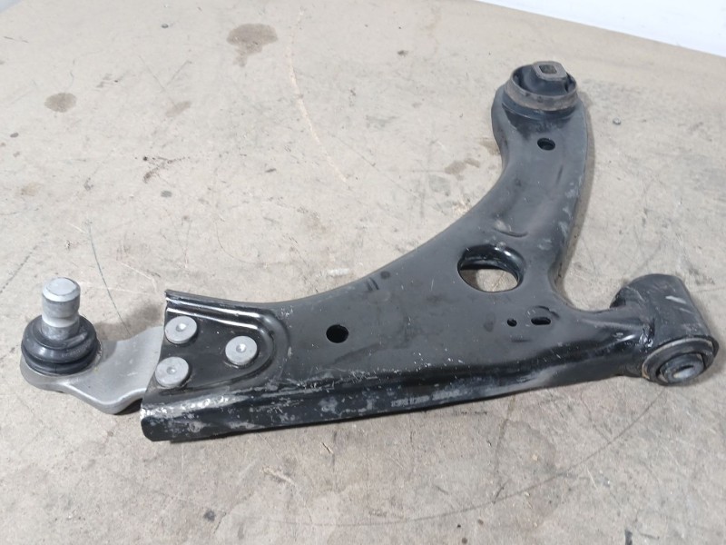 Recambio de brazo suspension inferior delantero derecho para volvo xc40 (536) d4 awd referencia OEM IAM 32221282  