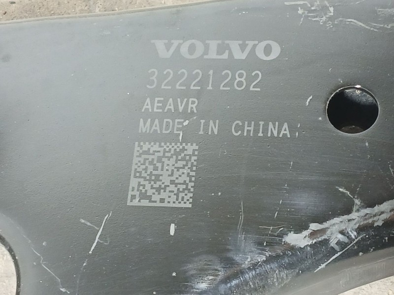 Recambio de brazo suspension inferior delantero derecho para volvo xc40 (536) d4 awd referencia OEM IAM 32221282  