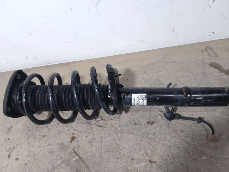 Recambio de amortiguador delantero izquierdo para volvo xc40 (536) d4 awd referencia OEM IAM 32246641  