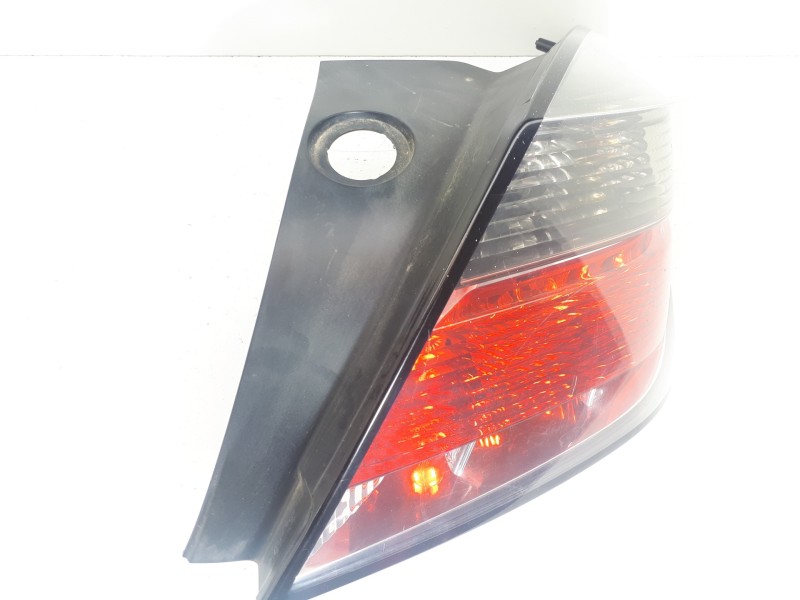 Recambio de piloto trasero derecho para opel astra gtc cosmo referencia OEM IAM 24451834  