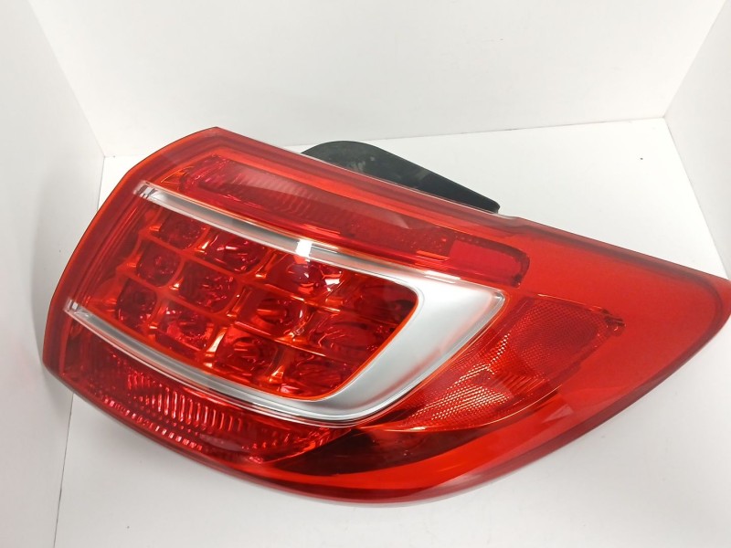 Recambio de piloto trasero derecho para kia sportage iii (sl) 1.7 crdi referencia OEM IAM   
