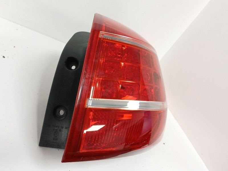 Recambio de piloto trasero derecho para kia sportage iii (sl) 1.7 crdi referencia OEM IAM   