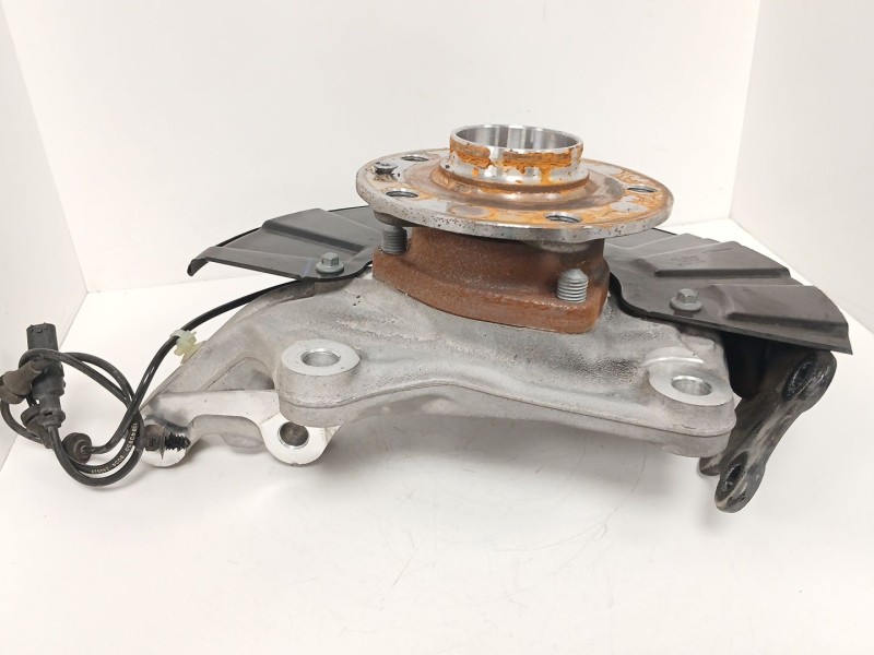 Recambio de mangueta delantera izquierda para mg mg3 hybrid+ 1.5 referencia OEM IAM 10828606  