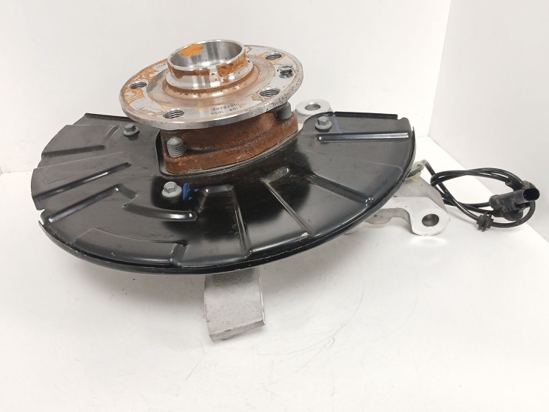 Recambio de mangueta delantera izquierda para mg mg3 hybrid+ 1.5 referencia OEM IAM 10828606  