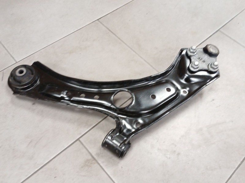 Recambio de brazo suspension inferior delantero derecho para mg mg3 hybrid+ 1.5 referencia OEM IAM   