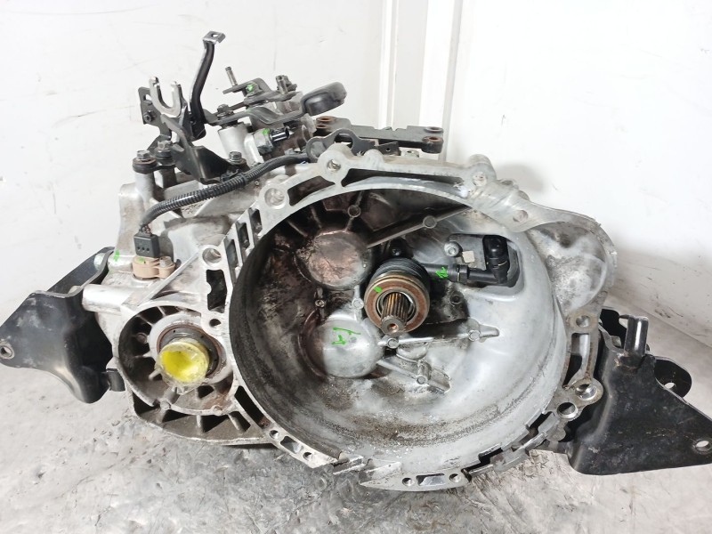 Recambio de caja cambios para kia carens iii monospace (un) 2.0 crdi 140 referencia OEM IAM S620JC  