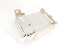Recambio de caja reles / fusibles para toyota yaris active hybrid referencia OEM IAM 8273052L70C  