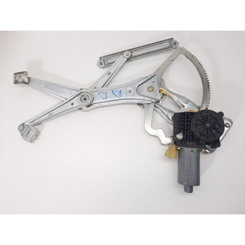 Recambio de elevalunas delantero derecho para mercedes-benz clase m (w163) 270 cdi (163.113) referencia OEM IAM 1637201246 99040