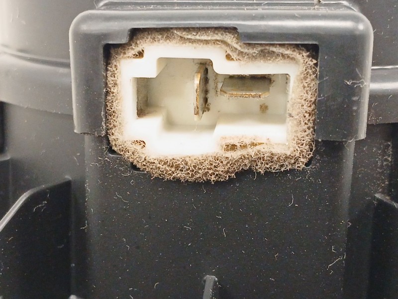 Recambio de motor calefaccion para kia stonic (yb) 1.2 cvvt referencia OEM IAM 97113H8000  