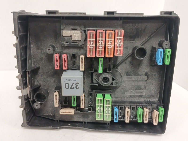 Recambio de caja reles / fusibles para seat leon (1p1) 1.9 tdi referencia OEM IAM 1K0937125A  