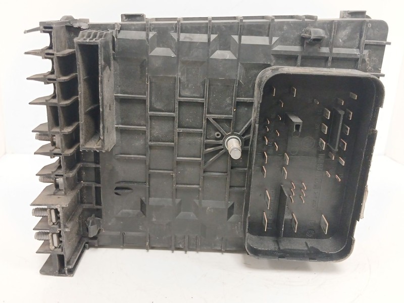 Recambio de caja reles / fusibles para seat leon (1p1) 1.9 tdi referencia OEM IAM 1K0937125A  