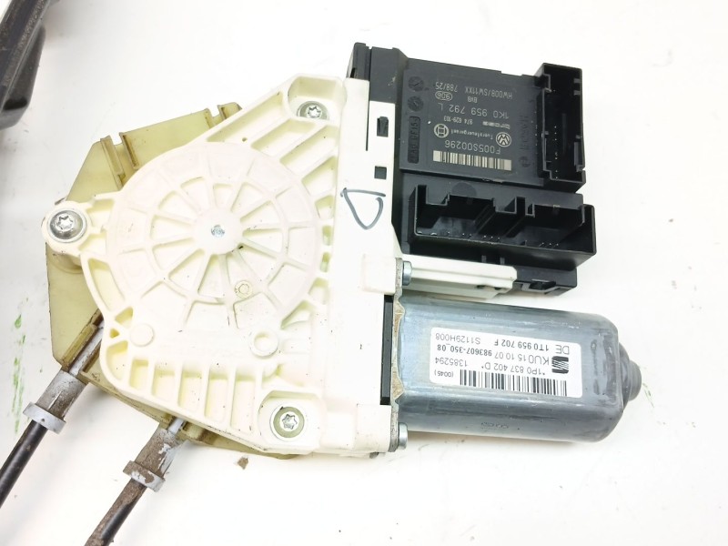 Recambio de elevalunas delantero derecho para seat leon (1p1) 1.9 tdi referencia OEM IAM 1K0959792L  