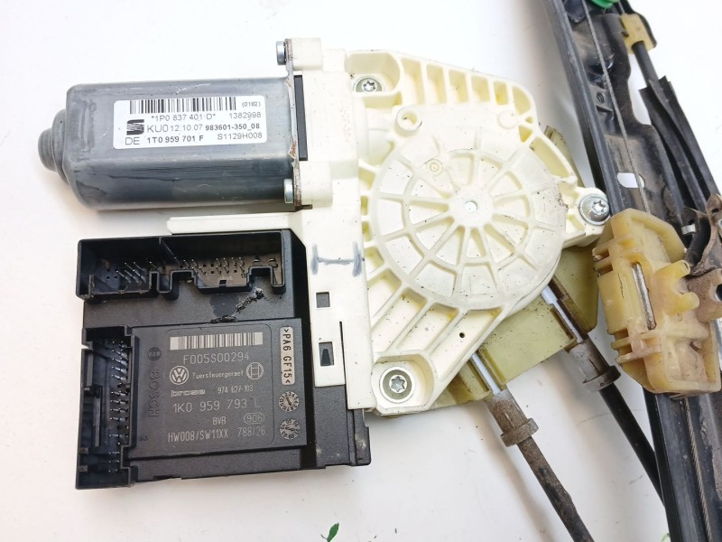 Recambio de elevalunas delantero izquierdo para seat leon (1p1) 1.9 tdi referencia OEM IAM   