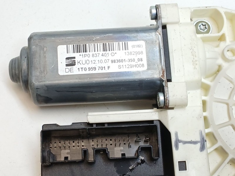 Recambio de elevalunas delantero izquierdo para seat leon (1p1) 1.9 tdi referencia OEM IAM   