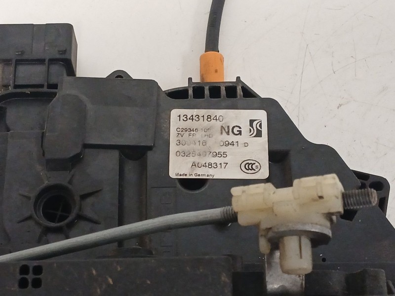 Recambio de cerradura puerta delantera derecha para opel corsa e (x15) 1.3 cdti (08, 68) referencia OEM IAM 13431840  
